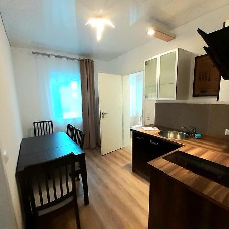 רויטלינגן Modernes Apartment Metzingen 2 מראה חיצוני תמונה