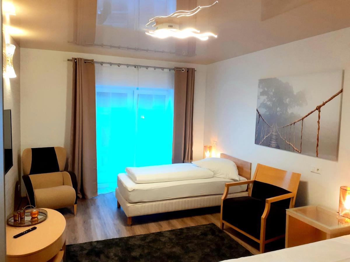 רויטלינגן Modernes Apartment Metzingen 2 מראה חיצוני תמונה