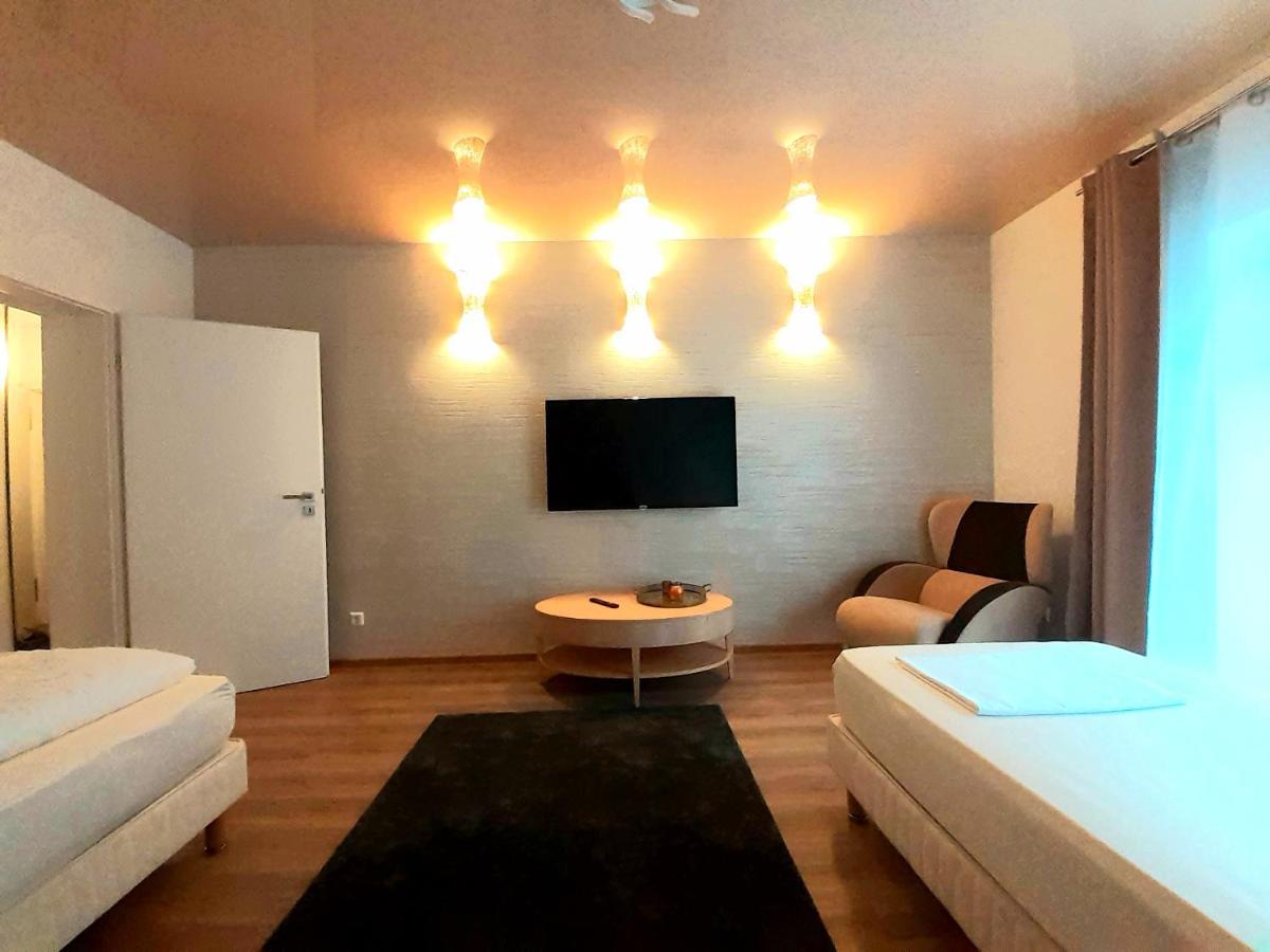 רויטלינגן Modernes Apartment Metzingen 2 מראה חיצוני תמונה